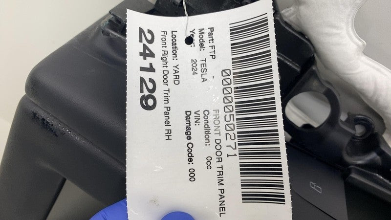 1820423 65 D 2024 2025 Tesla Cybertruck Front Passenger Side Door Trim Panel Card White Right