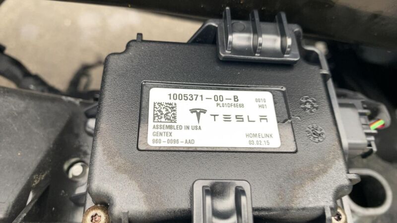 100537100B 2012-2015 Tesla Model S MS Radiator Carrier Core Support Condenser Reinforcement
