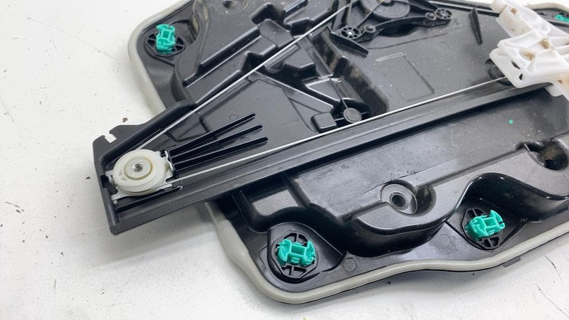 Side/rear/cargo Regulator VOLKSWAGEN ID4 Left 25