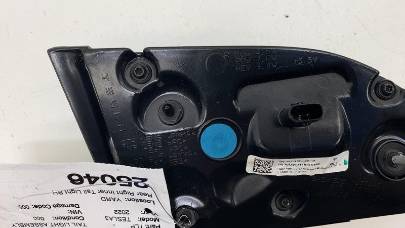 1077402-00-G ⭕ 2017-2023 Model 3 Rear Right Inner Taillight LED Tail Lamp 3-Pin 1077402-00-G