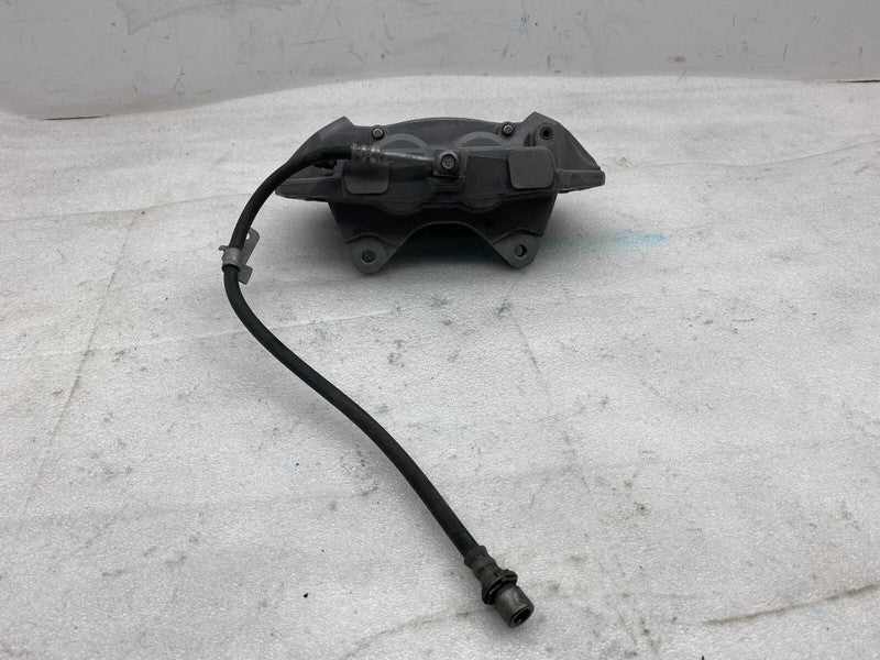 20C84904 00 ⭕ 2017-2020 Tesla Model 3 Front Passenger Side Right Caliper w/ Brake Hose Line