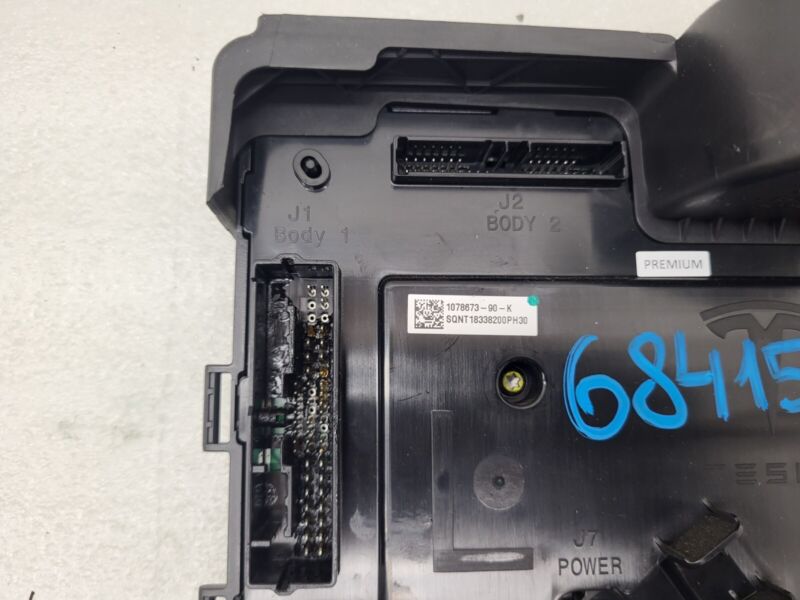 107867390K 17-23 Tesla Model 3 Front Left Low Voltage Body Control Module Unit 1078673-90-K