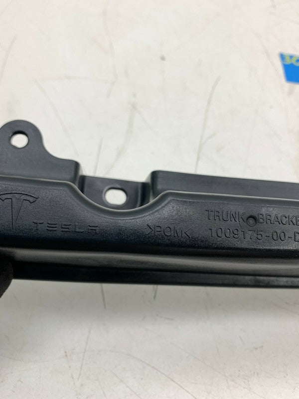 ⭕ 12-20 Model S Rear Driver Side Trunk Lower Support Bracket Left 1009