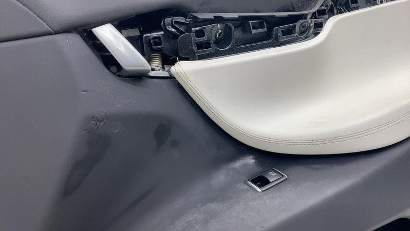 1058861-15-C ⭕ 2016-2020 Tesla Model X Front Right Interior Door Panel Trim Card 1071564-29-C