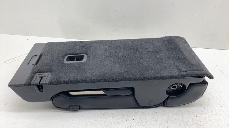 ⭕ 2025 Rivian R1S Rear 2nd Row Seat Center Cushion Arm Rest Cupholder 