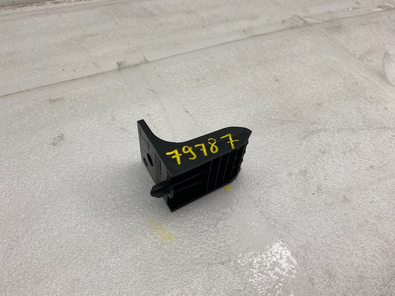 1109511 00 B ⭕ 2016-2020 Tesla Model X MX 5-Seater Gap Hider Harpoon Bracket OEM 1109511-00-B