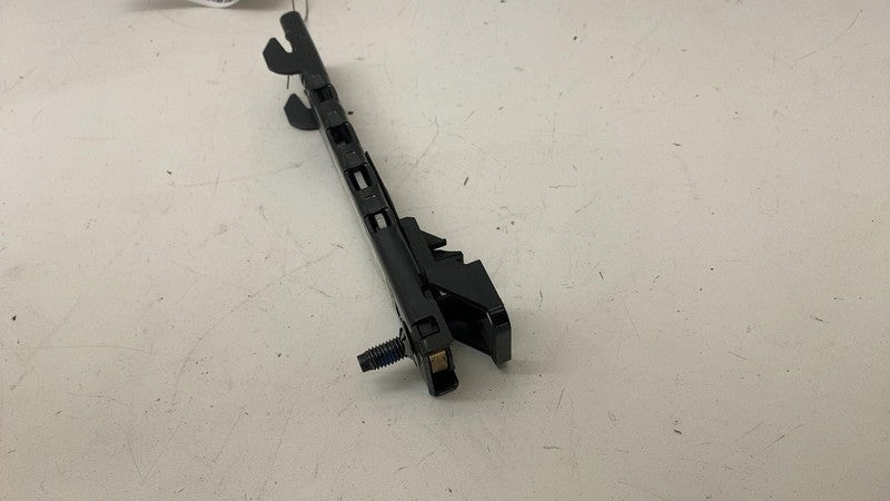 ⭕17-23 Model 3 Y Front Left/Right 1st Row Seat Belt Height Adjuster 10