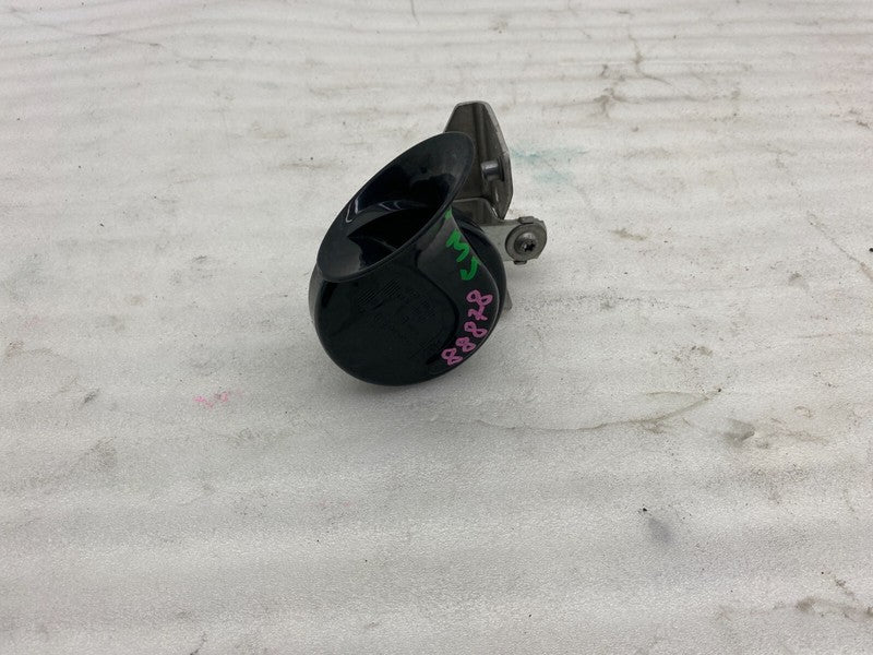 E1 0020046 ⭕ 2012-2020 Tesla Model S MS Seger High Pitch Tone Horn 12V 510 Hertz w/ Bracket