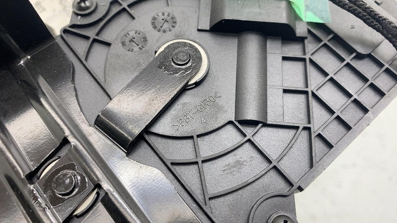 PT00162183C ⭕ 22-24 Rivian R1T Rear Left Gear Tunnel Latch w/ Manual Release LH PT00162183-C