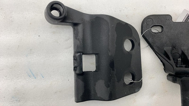 ⭕ 2018-2023 Jeep Wrangler 4XE Front Right Roof Lock Latch Mount Bracke