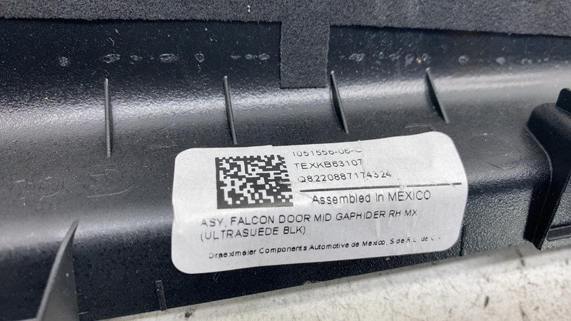 ⭕ 2016-2023 Tesla Model X Right Side Falcon Door Mid Gap Hider RH 1051