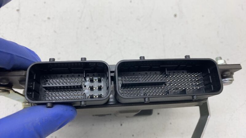 22765AN461 2019 2020 Subaru Forester Engine ECM Electronic Control Module 22765AN461 OEM