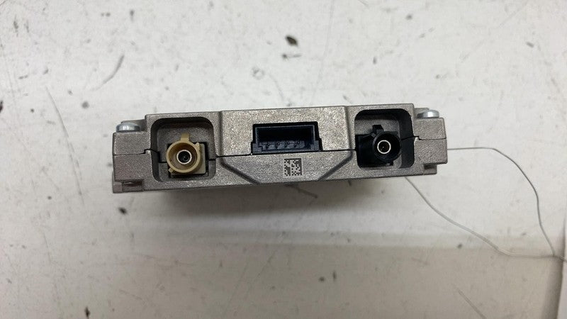 4N0035456A ⭕ 19-23 Audi E-Tron Quattro Antenna Signal Amplifier Module Splitter 4N0035456A