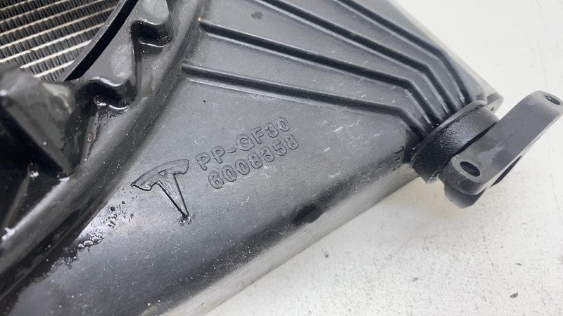 ⭕ 12-20 Model S Condenser Air Cooling Radiator w/ Fan Shroud Right 600