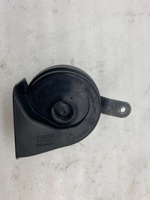 ⭕ 2016-2020 Tesla Model X FIAMM Low Pitch Tone Horn Signal w/ Bracket Assembly