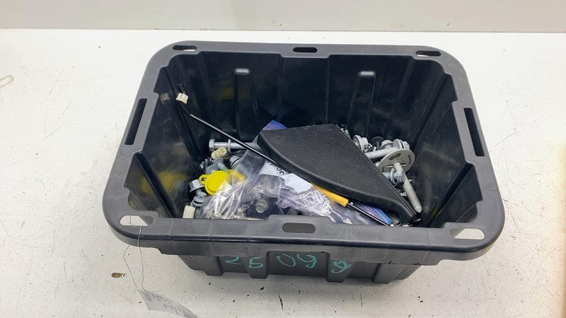 ⭕ 2025 Chrysler Pacifica Set of Bolt