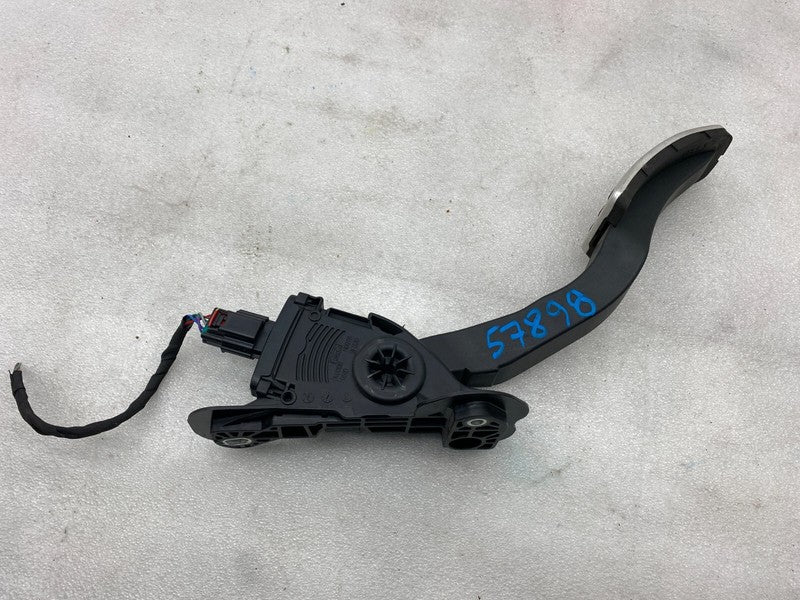⭕ 2016-2020 Tesla Model X MX Accelerator Throttle Pedal Assembly BE5C9