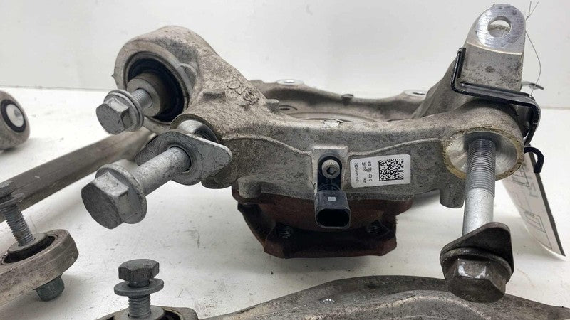 ⭕2019-2023 Audi e-Tron Rear Passenger Side Spindle Knuckle w/ Control 