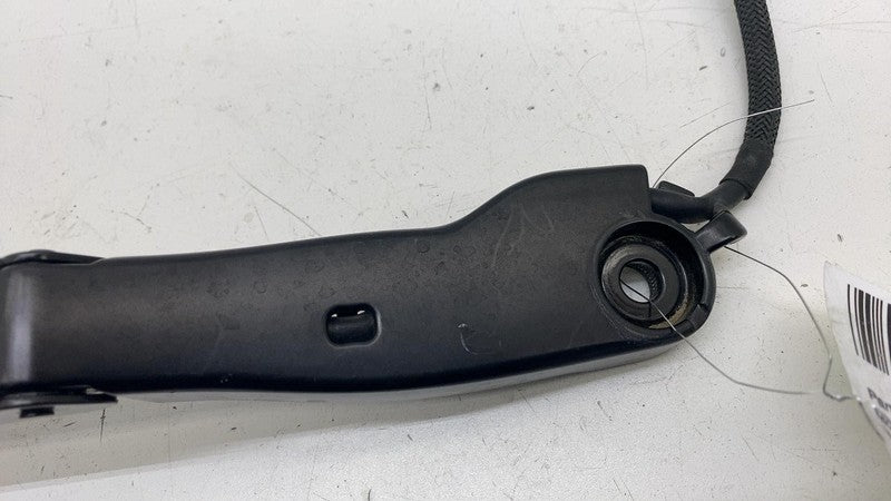 ⭕ 21-23 Polestar 2 Front Passenger Windshield Wiper Arm & Blade Right 