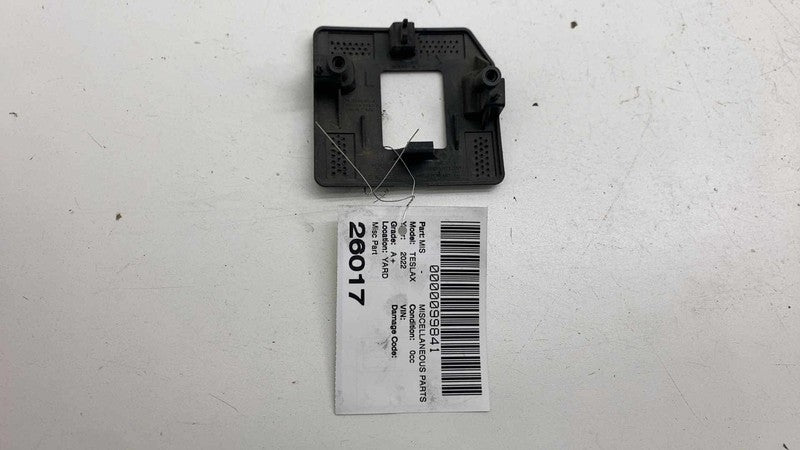 ⭕ 2021-2025 Tesla Model X MX Rear Driver Side Fascia Bracket Left 1616