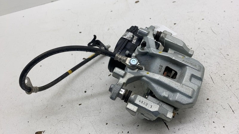 ⭕2023-2024 Toyota Prius Rear Passenger Side Caliper w/ Brake Hose Line
