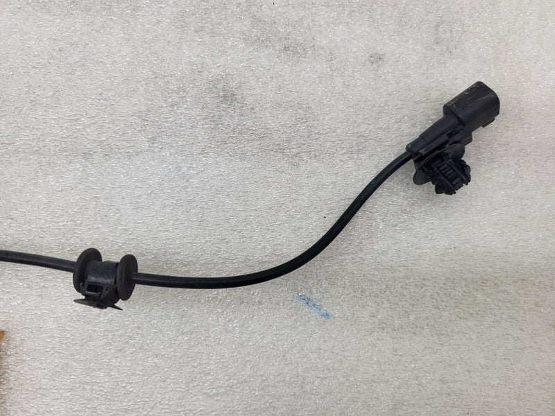 104476100E ⭕17-24 Model 3 Front Left or Right Anti-Lock ABS Wheel Speed Sensor 1044761-00-E