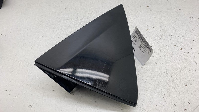 ⭕ 17-24 Chrysler Pacifica Rear Right D-Pillar Applique Molding Cover 6