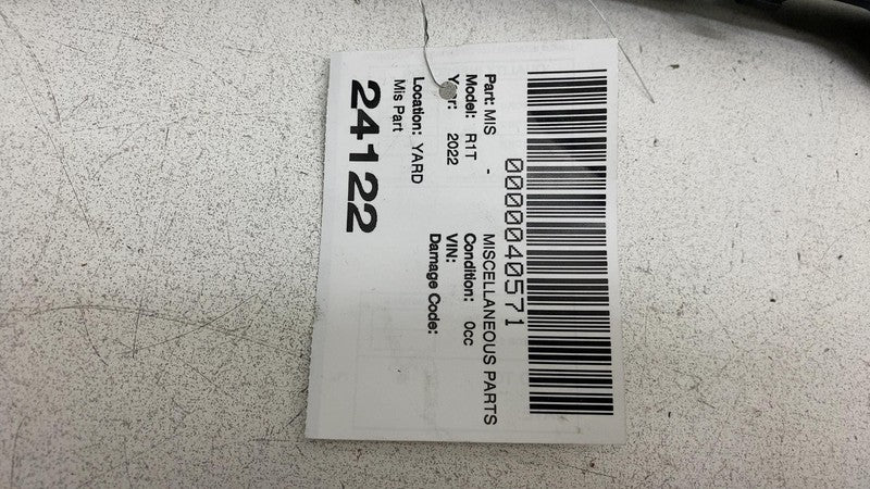 PT 00028767 ⭕22-24 Rivian R1T R1S Front Hood Windshield Hider Flange Trim Molding PT00028767