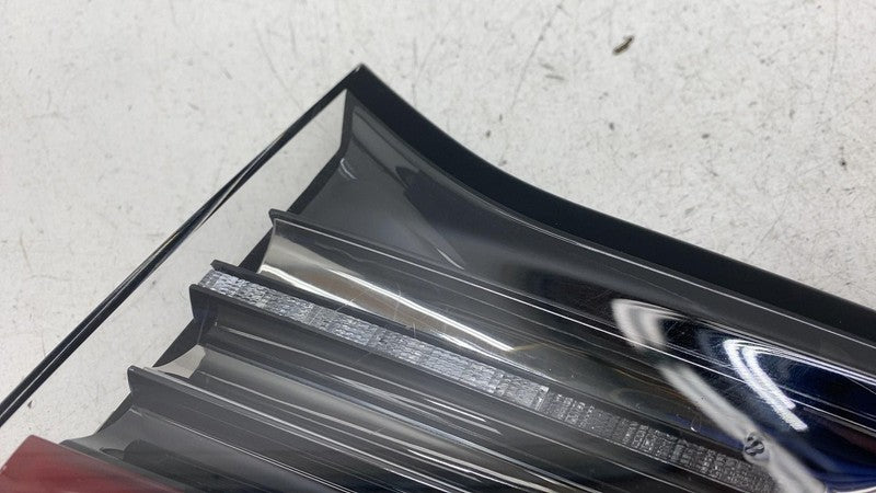 ⭕ 2017-2023 Model 3 Rear Right Inner Taillight LED Tail Lamp 3-Pin 107