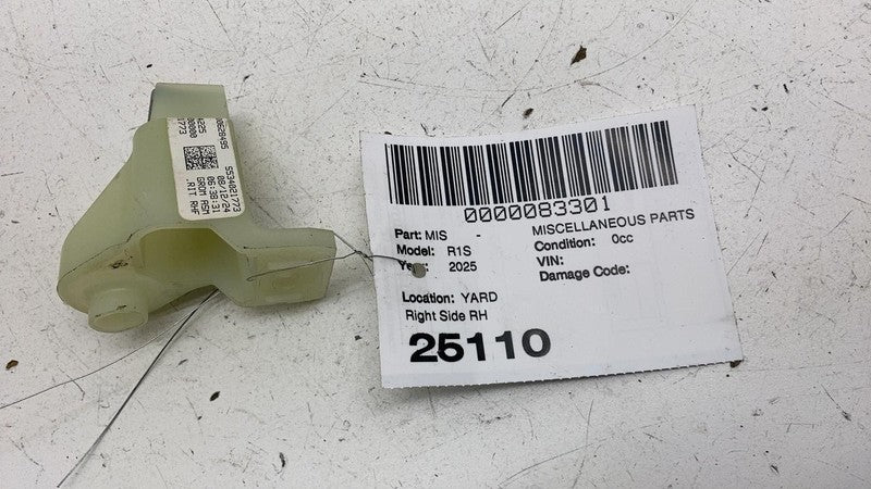 PT00628495 C ⭕ 2025 Rivian R1S Passenger Side Misc Grommet Right RH S534021773 PT00628495-C