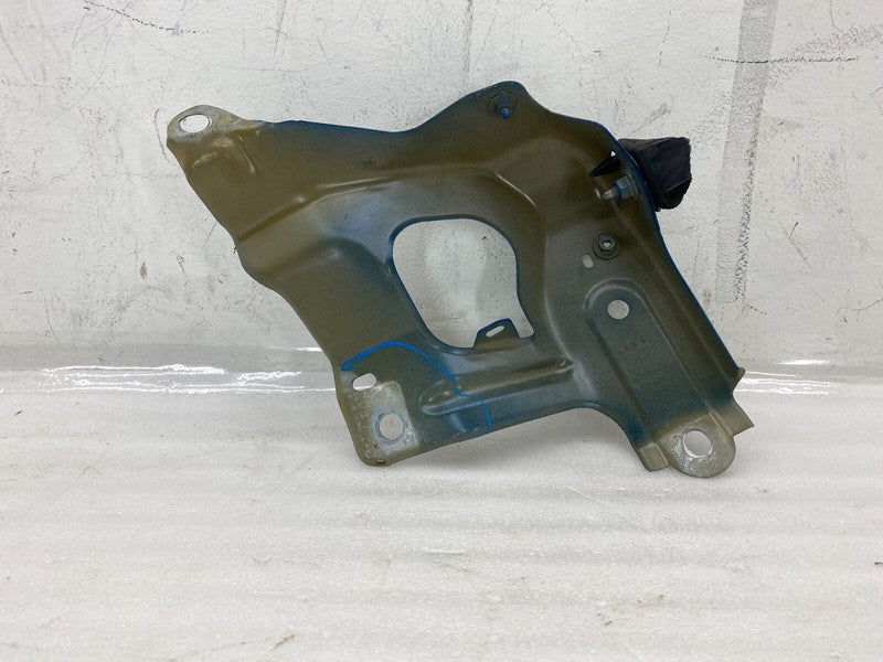 ⭕2020-2024 Tesla Model Y Front Passenger Side Fender Mount Support Bra