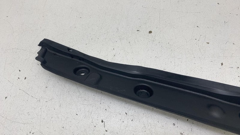 4KE821112 ⭕ 2019-2023 Audi e-Tron Front Left Inner Fender Filler End Plate Cover 4KE821112