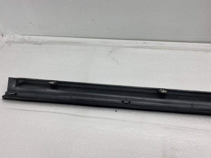 101221700F ⭕ 12-23 Model S MS Right Rocker Panel Scuff Plate Molding w/ Seal 1012217-00-F