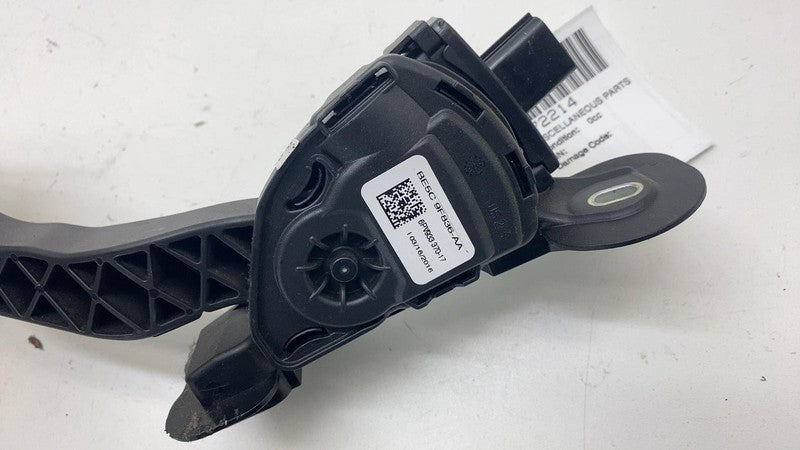 ⭕ 2016-2020 Tesla Model S X Accelerator Throttle Pedal Assembly BE5C 9