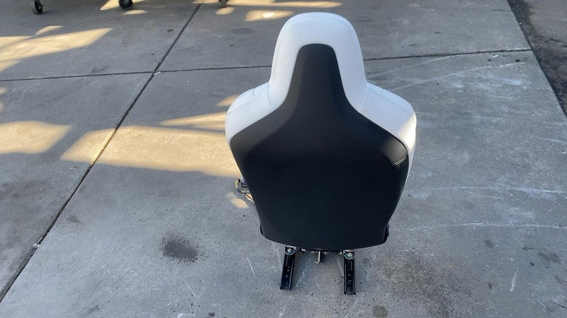 ⭕ 2016-2020 Tesla Model X Rear Passenger Side 2nd Row Seat Right Leath