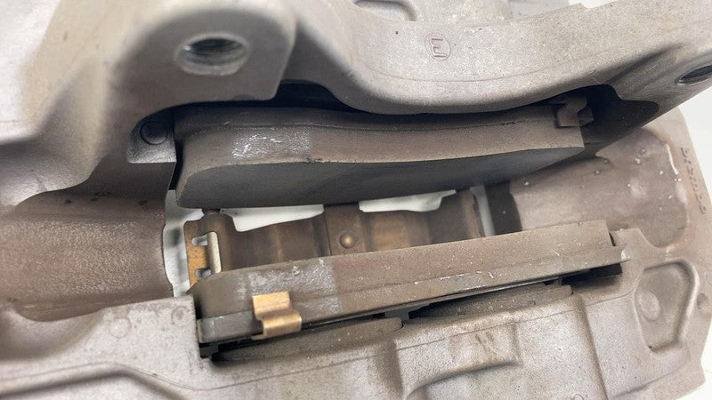 ⭕ 17-23 Model 3 Front Passenger Caliper w/ Brake Hose Line Right 10446