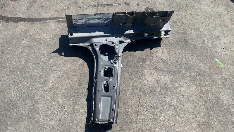 2017-2023 Tesla Model 3 Right Lower Side Skirt Middle B-Pillar Threshold Cutout