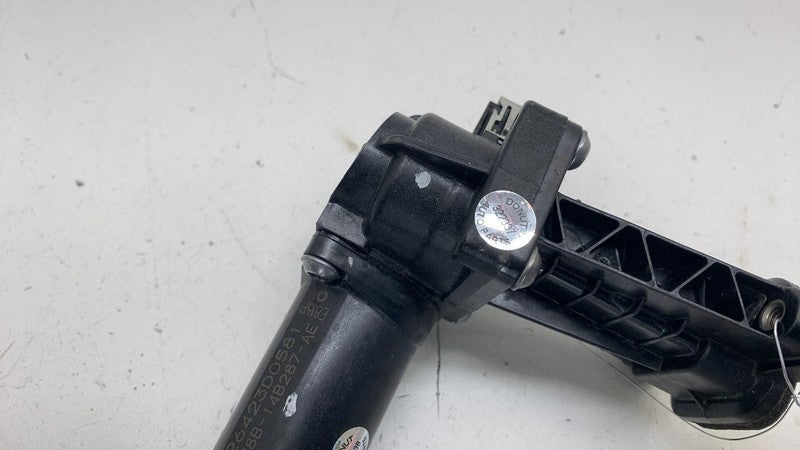 LJ8B 14B287 AE ⭕ 21-24 Ford Mustang Mach-E Right Door Lock Latch Actuator Motor LJ8B-14B287-AE