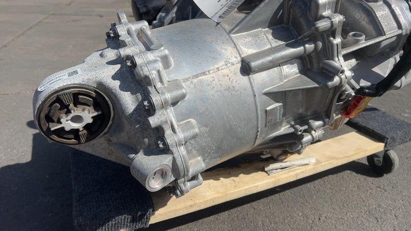 24 25 Tesla Cybertruck Rear Dual Motor / Front Tri-Motor Drive Unit 19