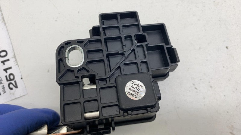 ⭕ 2025 Rivian R1S Battery Connector Terminal Connection Fuse Box PT006