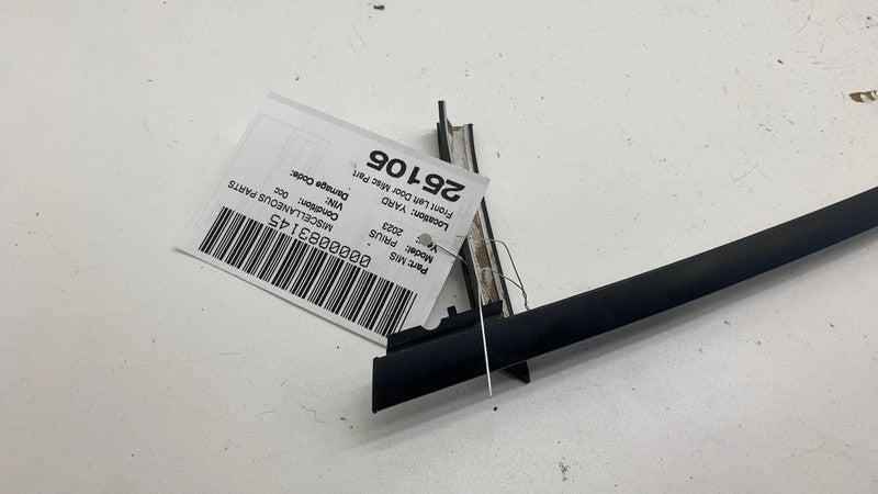 ⭕ 2023-2025 Toyota Prius Front Driver Side Door Applique Trim Molding 