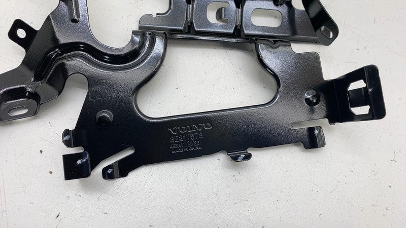32217573 ⭕ 2021-2023 Polestar 2 Central Locking Module Control Support Bracket 32217573