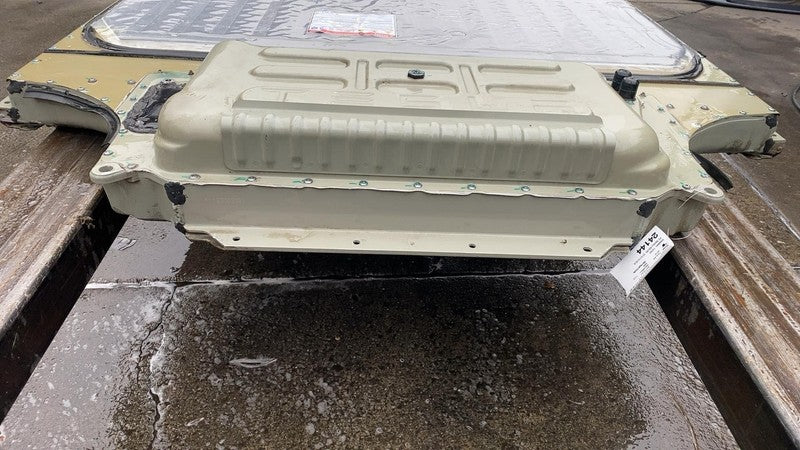 1014114 00 A 2012-2015 Tesla Model S High Voltage Battery Pack Module 85kWh 400VDC Assembly