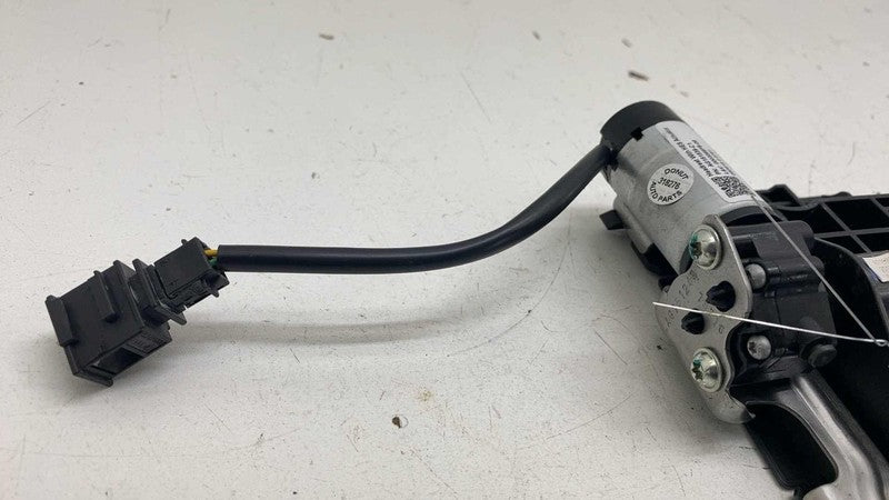 ⭕2016-2020 Tesla Model X Front Right Headrest Adjuster Mechanism w/ HE