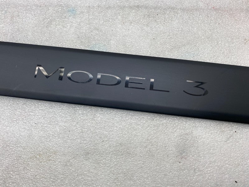 1504763 00 B ⭕17-23 Model 3 Front Left or Right Door Sill Scuff Plate Trim Panel 1504763-00-B