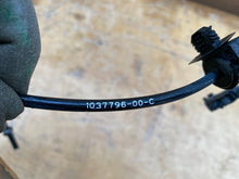 ⭕ 12-20 Model S Rear Left/Right Intelligent ABS Wheel Speed Sensor 1037796-00-C