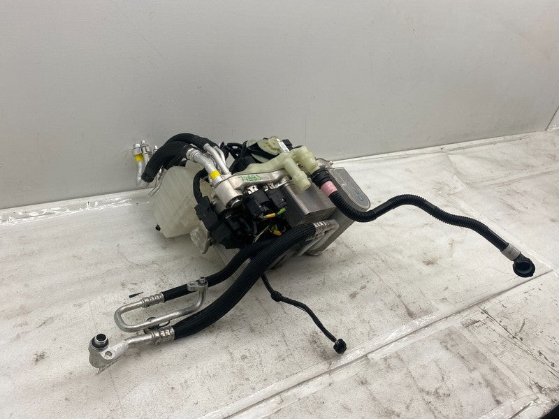 1506859 97 D ⭕ 2020-2023 Tesla Model 3 Supermanifold Refrigerant Chiller w/ Coolant Reservoir