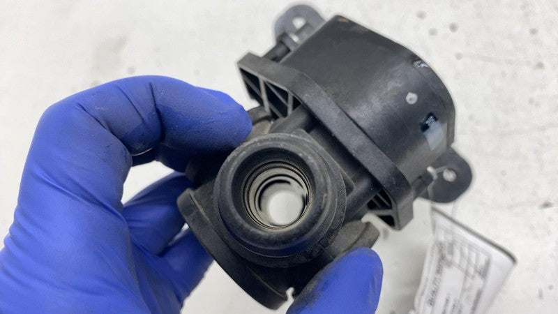 PT00017706D 2022-2024 Rivian R1T R1S HVAC A/C Heater Cooling Control 1-Way Valve & Bracket