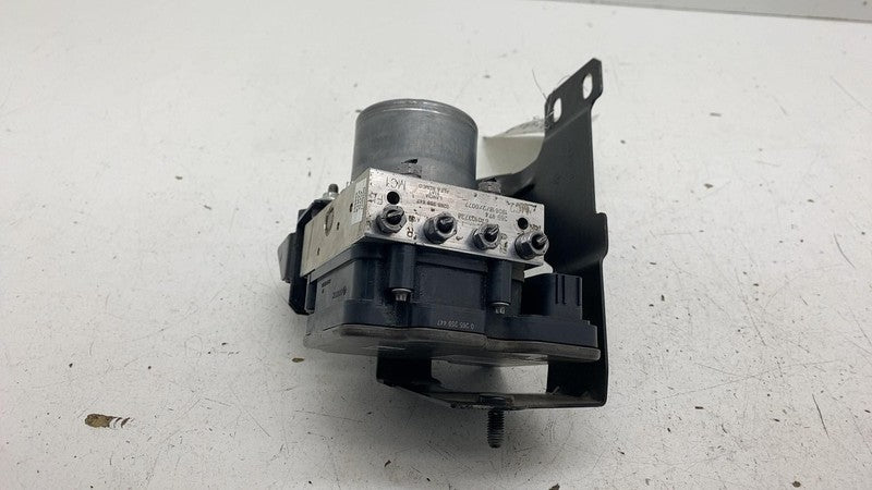 6701037380 ⭕ 14-20 Maserati Ghibli 3.0L ABS Anti Lock Brake Pump Module & Bracket 670103738