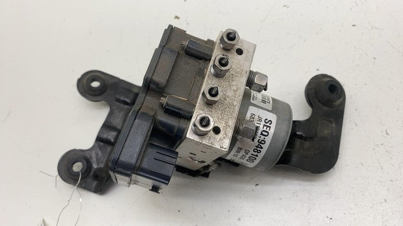 68330876AB ⭕17-18 Chrysler Pacifica Anti-Lock ABS Pump Control Module w/ Bracket 68330876AB